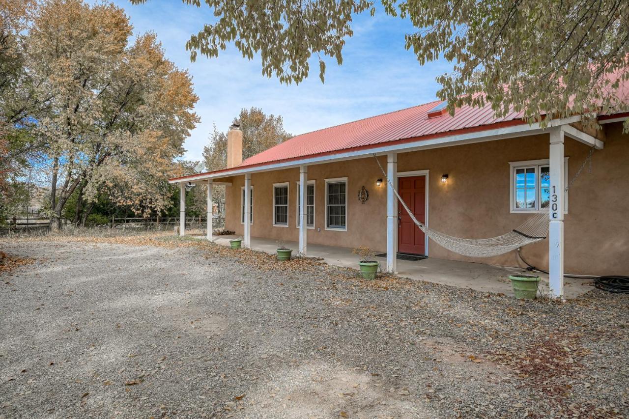 Upper Ranchitos Road Retreat Taos Exterior photo