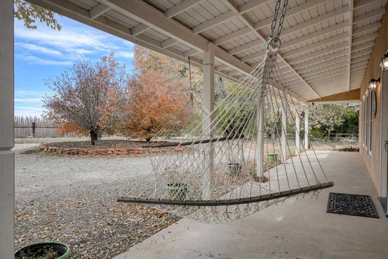 Upper Ranchitos Road Retreat Taos Exterior photo